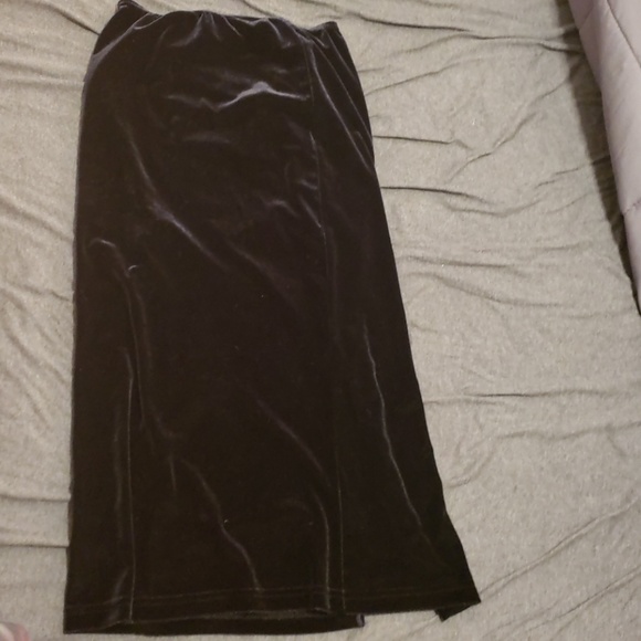 Vintage 90's Velvet Black Skirt - Picture 1 of 7